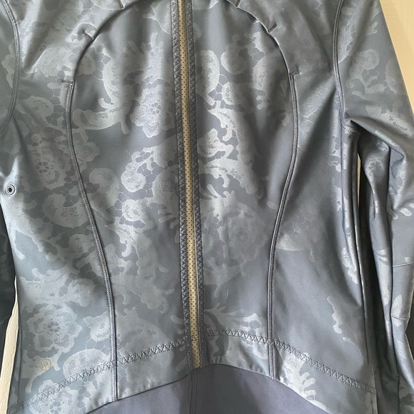 Lululemon Keep It Up Jacket Lacefolage Embossed Inkwell - Picture 12 of 13